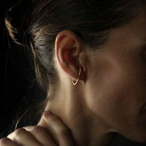 Gold earring -piercing-like