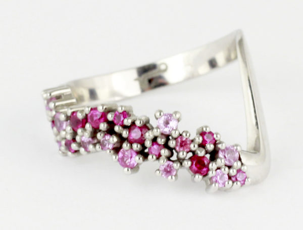 18K white gold ring with pink Sapphires and Rubies